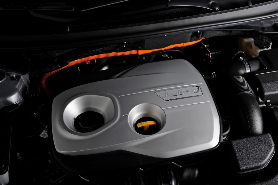 Hyundai Sonata PHEV 2015 года  (фото 10 из 35)